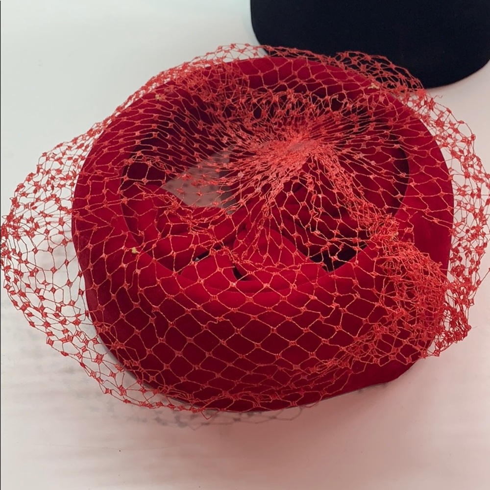 Velvet vintage box hat - Picture 3 of 5